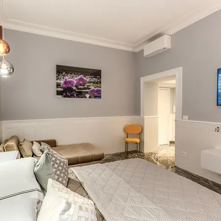 Spanish Steps Oasis 4* Rzym