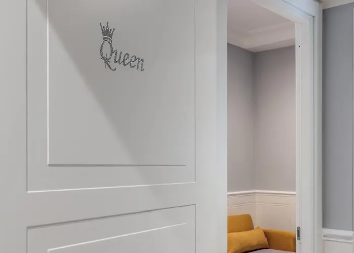 Spanish Steps Oasis Affittacamere 4*