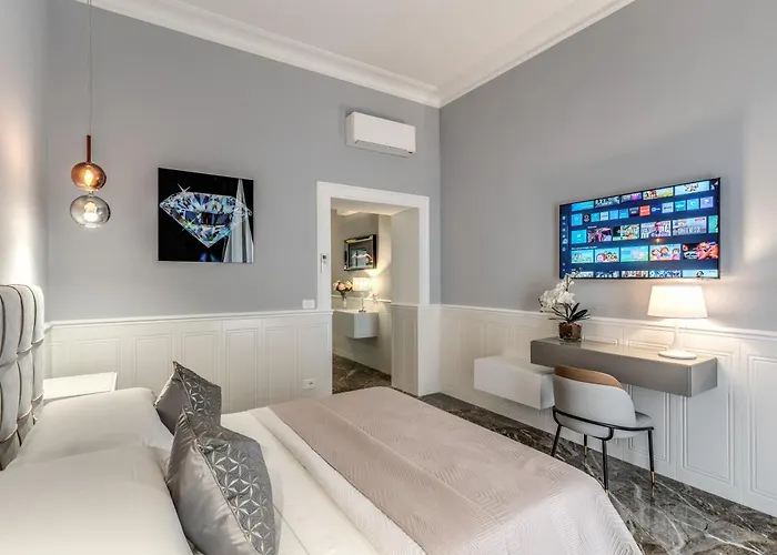 Spanish Steps Oasis 4*