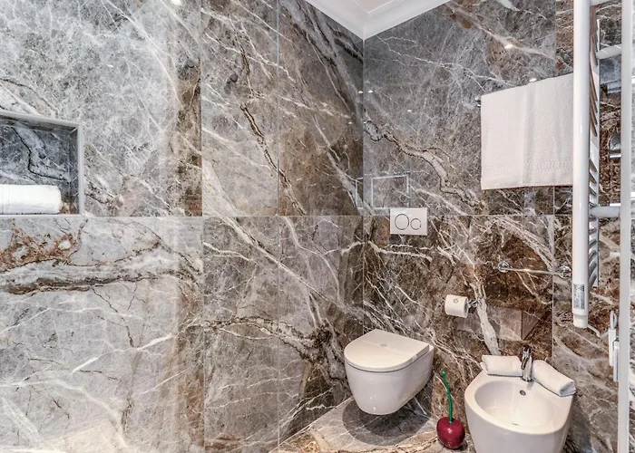 Spanish Steps Oasis 4*