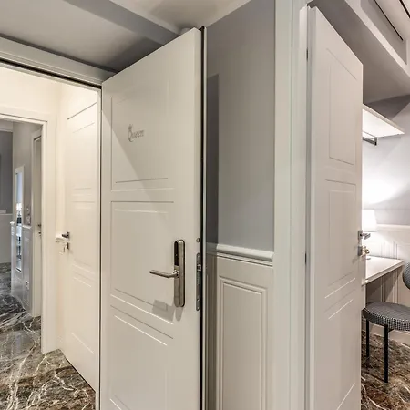 Spanish Steps Oasis בית הארחה 4*