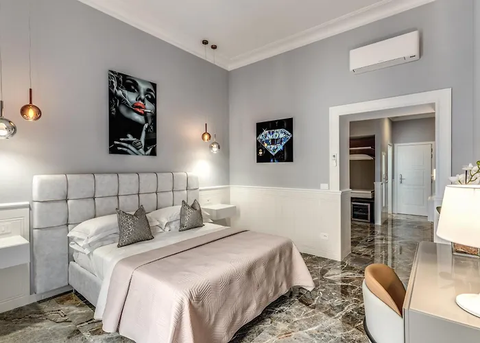 Spanish Steps Oasis Róma