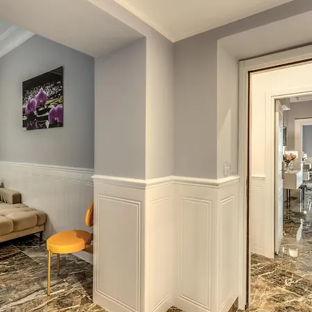 Spanish Steps Oasis Guest house 4*